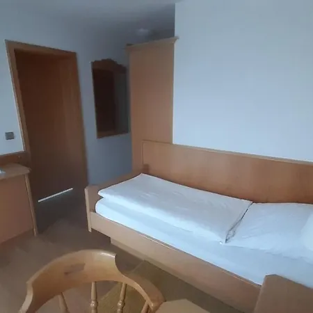 Landhotel Wiesenhof Heroldstatt Buitenkant foto